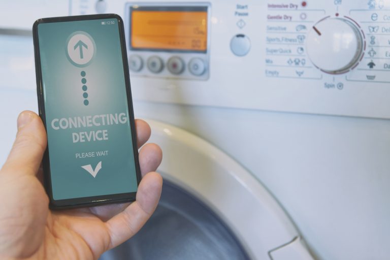 connecting a washing machine with a smartphone